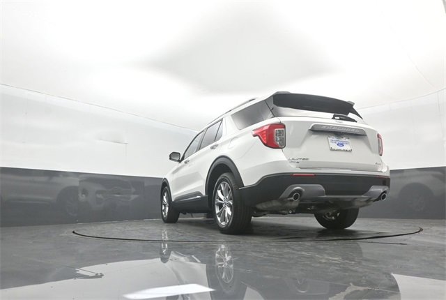 Used 2023 Ford Explorer Limited w/ Equipment Group 301A image 32