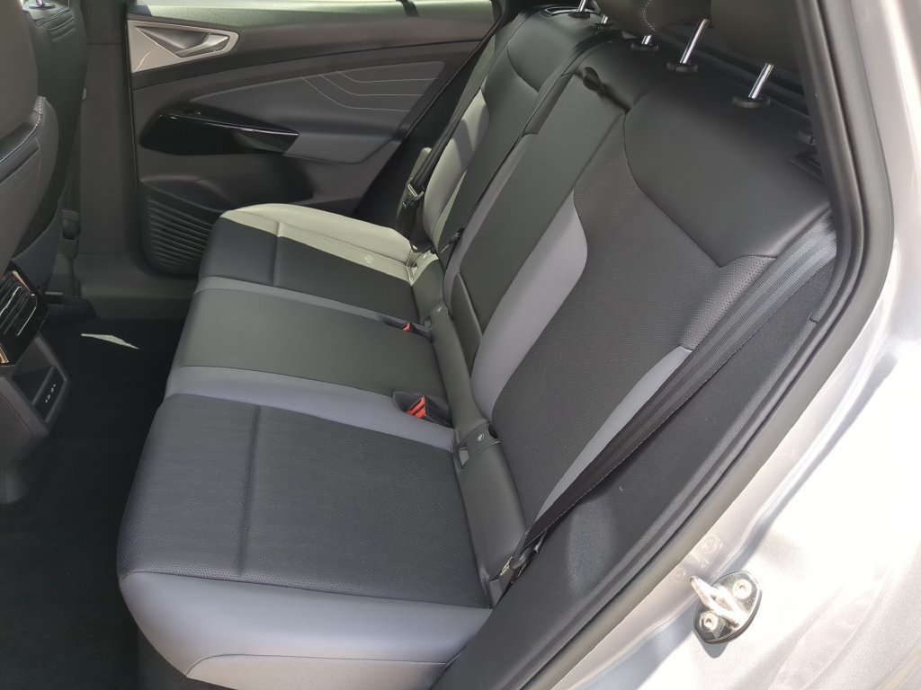 Certified 2023 Volkswagen ID.4 S RWD image 17