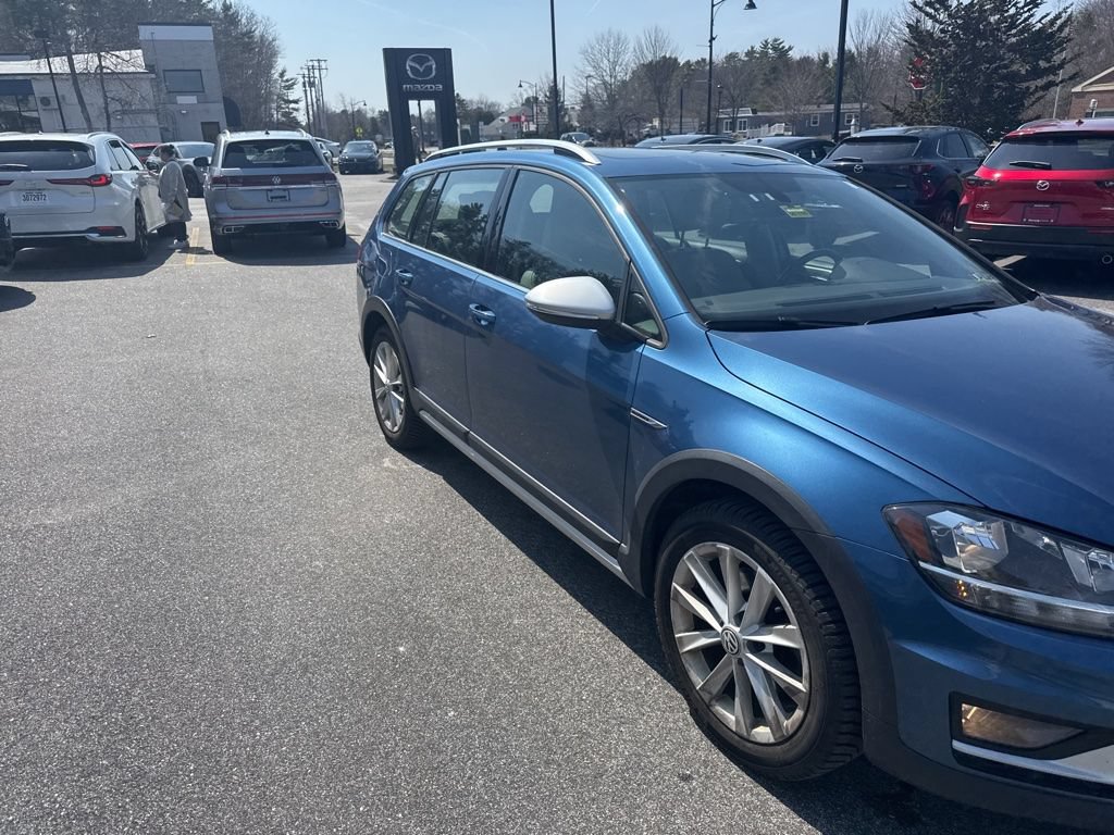 Used 2019 Volkswagen Golf Alltrack SE