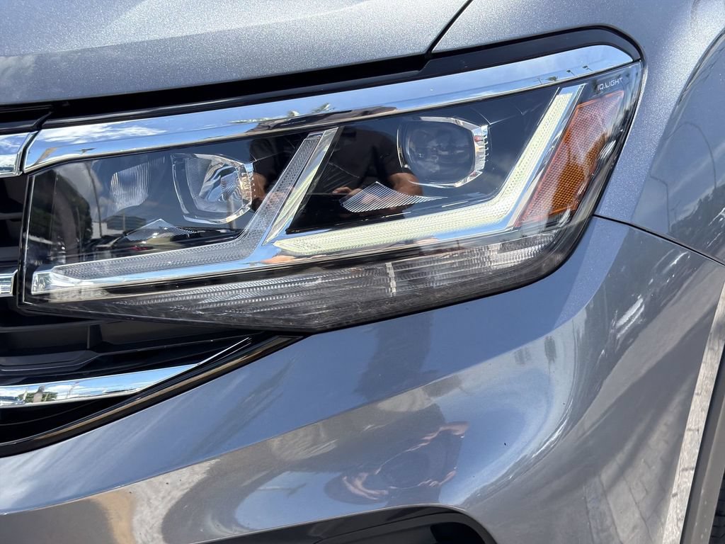 Used 2023 Volkswagen Atlas SE w/ Panoramic Sunroof Package FWD image 7