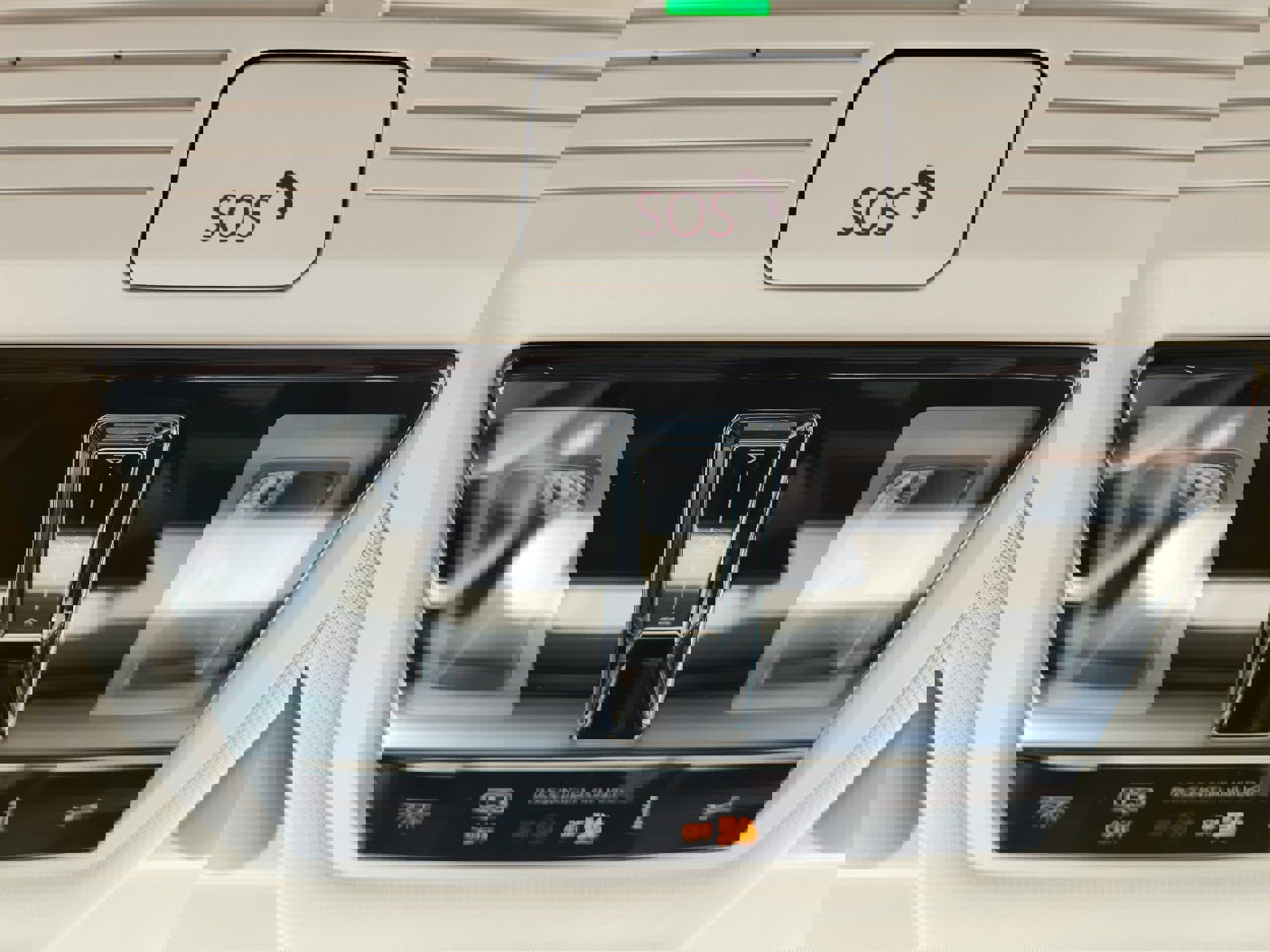 New 2025 Volkswagen ID. Buzz 1st Edition image 23