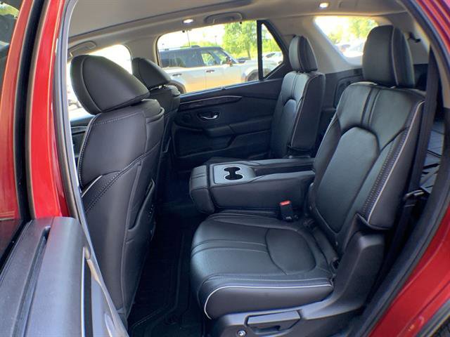 Used 2025 Honda Pilot Elite image 23