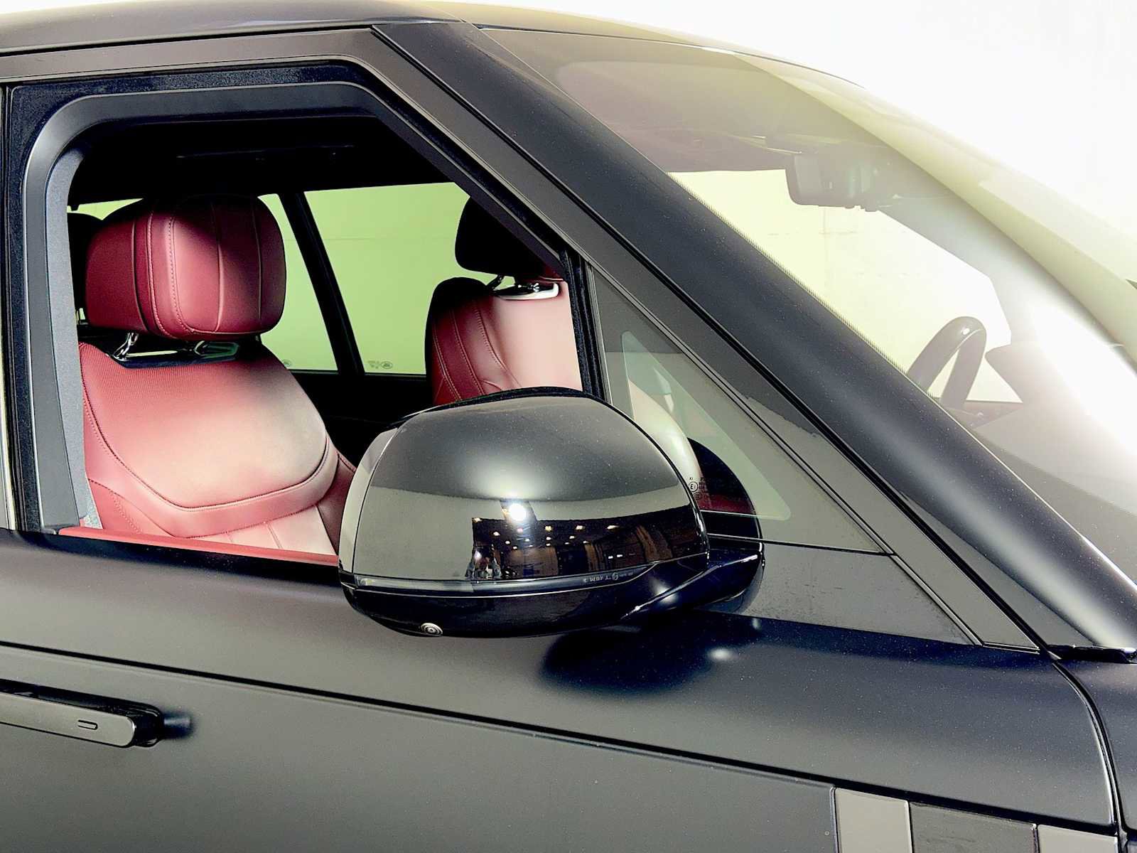 Used 2023 Land Rover Range Rover SE image 29