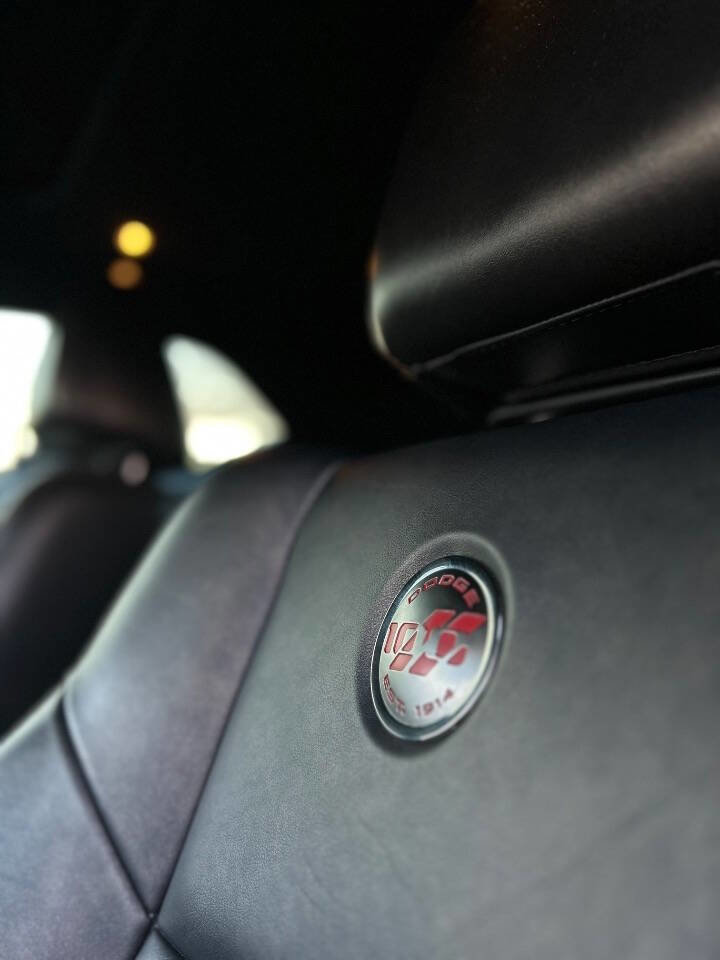 Used 2014 Dodge Challenger R/T image 10