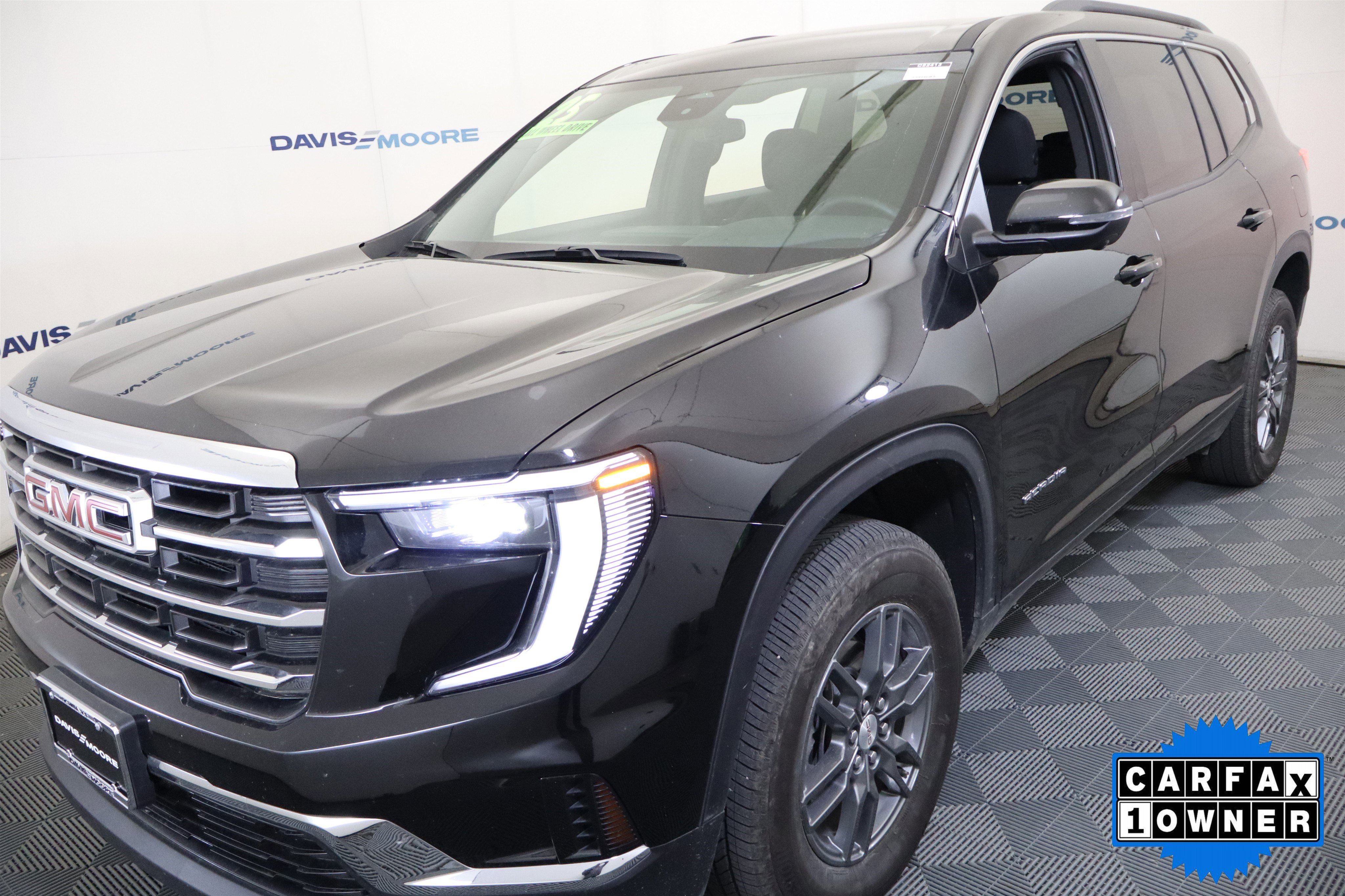 Used 2025 GMC Acadia Elevation AWD/4WD image 12