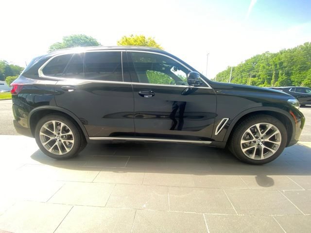 Used 2021 BMW X5 xDrive40i w/ Premium Package AWD/4WD image 6