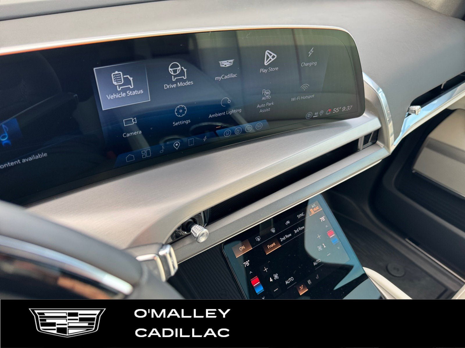New 2026 Cadillac Vistiq Luxury w/ LPO, Floor Liner Package AWD/4WD image 20