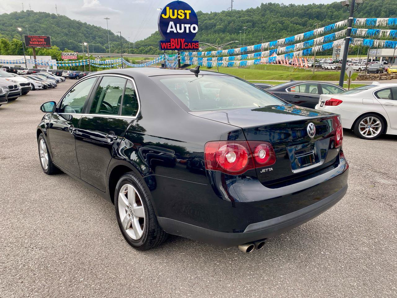 Used 2009 Volkswagen Jetta SE FWD image 5