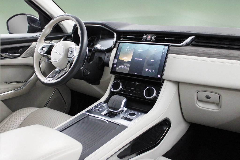 Used 2022 Jaguar F-PACE S AWD/4WD image 21