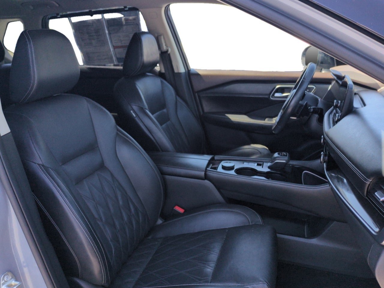 Used 2021 Nissan Rogue Platinum AWD/4WD image 28