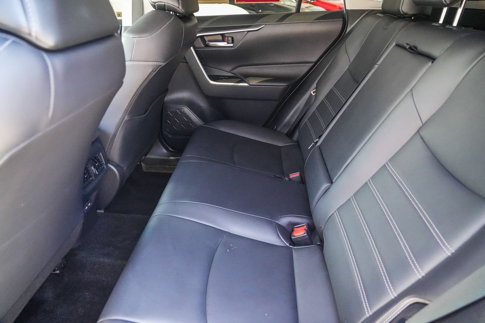 Certified 2025 Toyota RAV4 XLE Premium AWD/4WD image 18