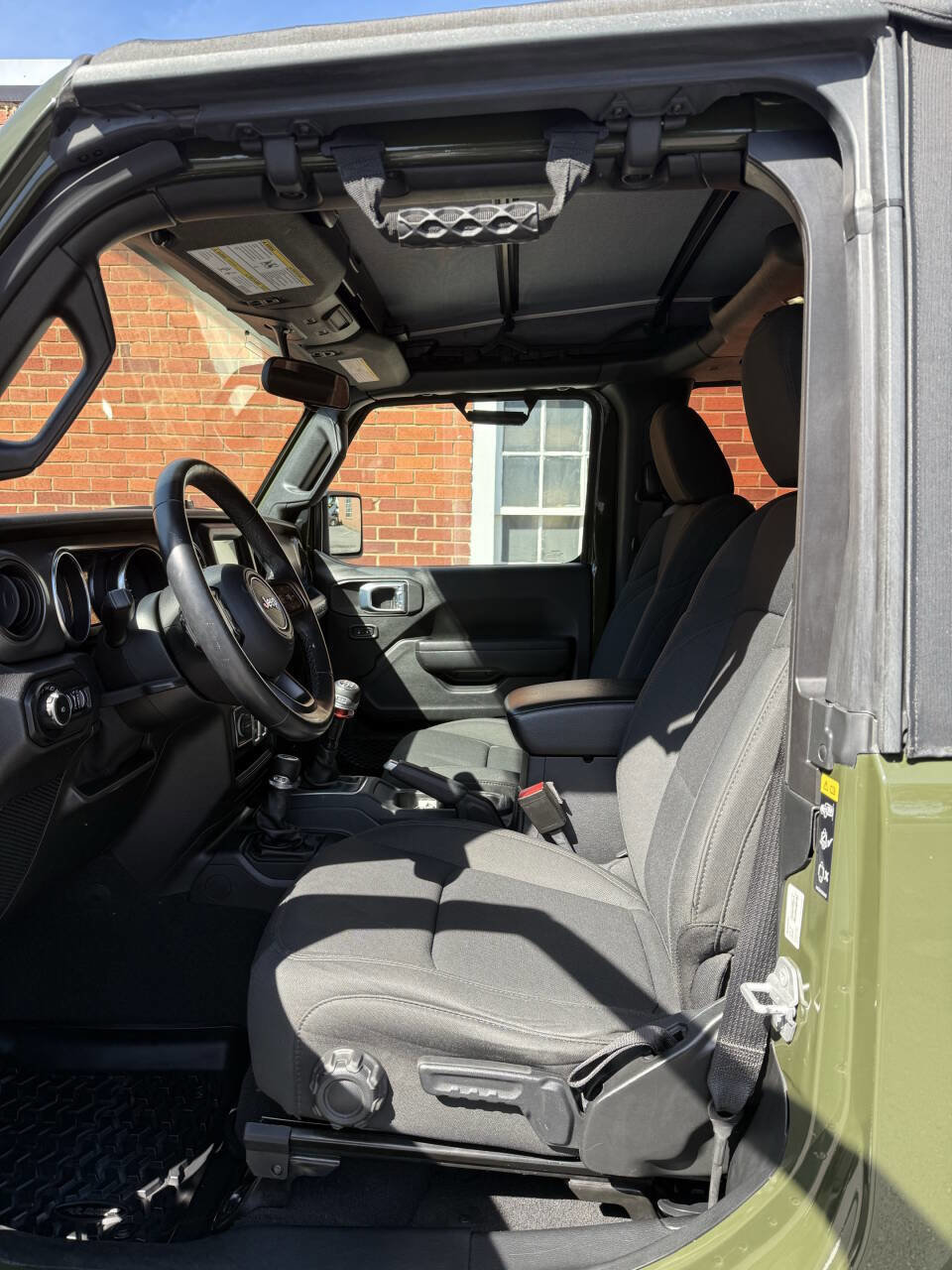 Used 2021 Jeep Wrangler Sport image 7