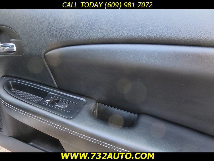 Used 2014 Chrysler 200 Limited w/ Sun/Sound Group FWD image 17