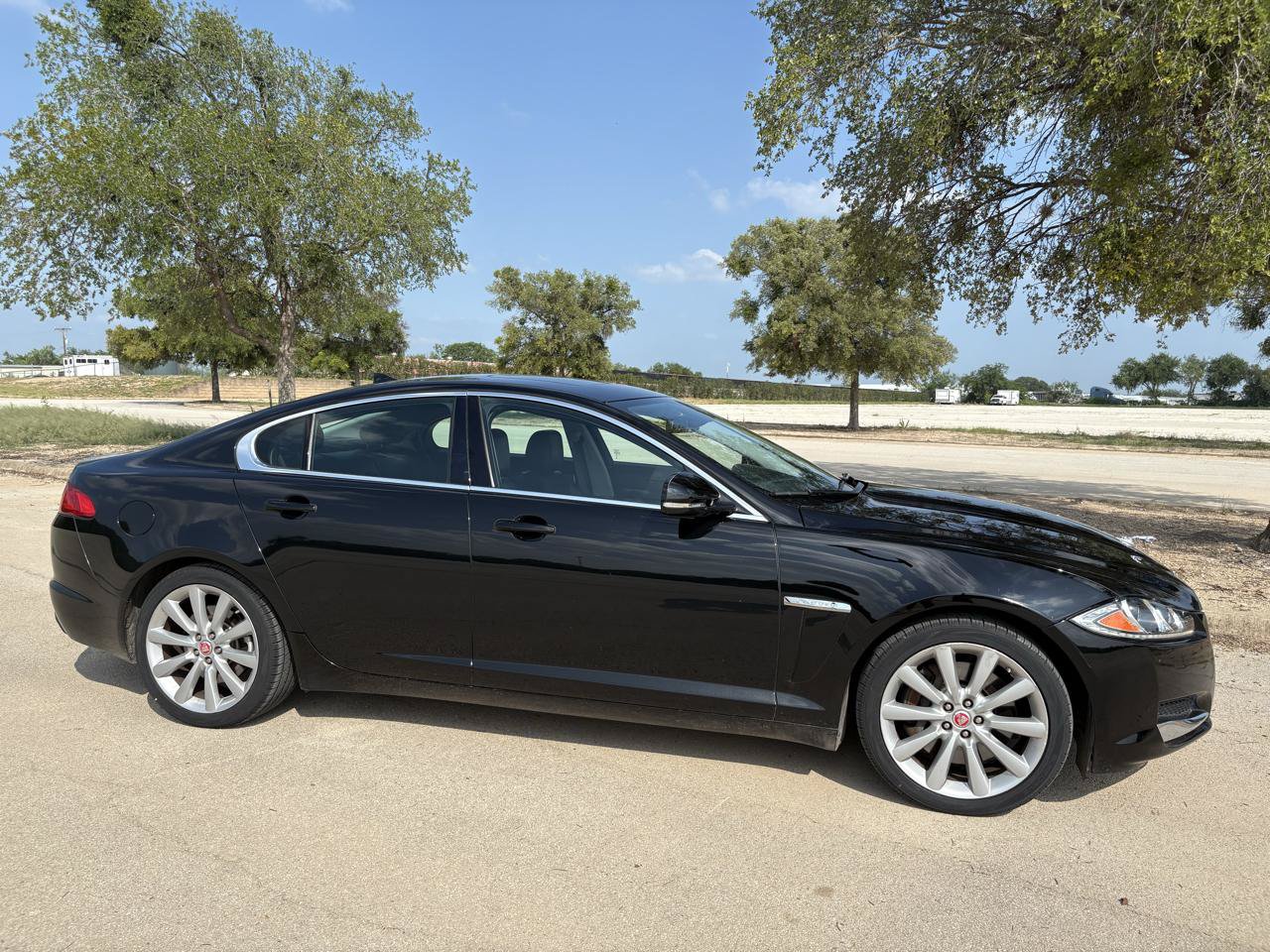 Used 2014 Jaguar XF 3.0 AWD/4WD image 51