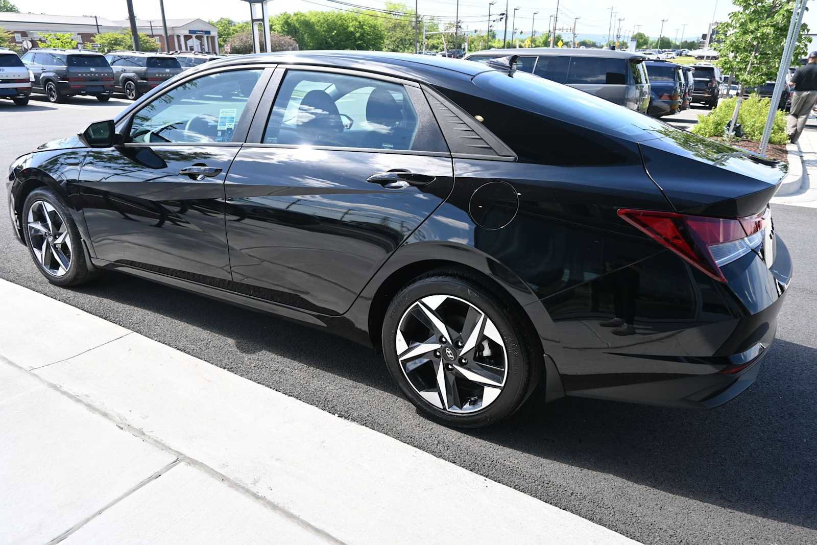 Certified 2023 Hyundai Elantra SEL w/ Convenience Package FWD image 6