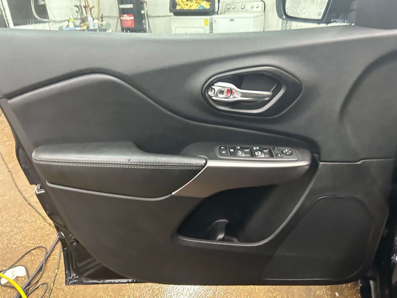 Certified 2021 Jeep Cherokee Latitude Lux w/ Sun & Sound Group image 10