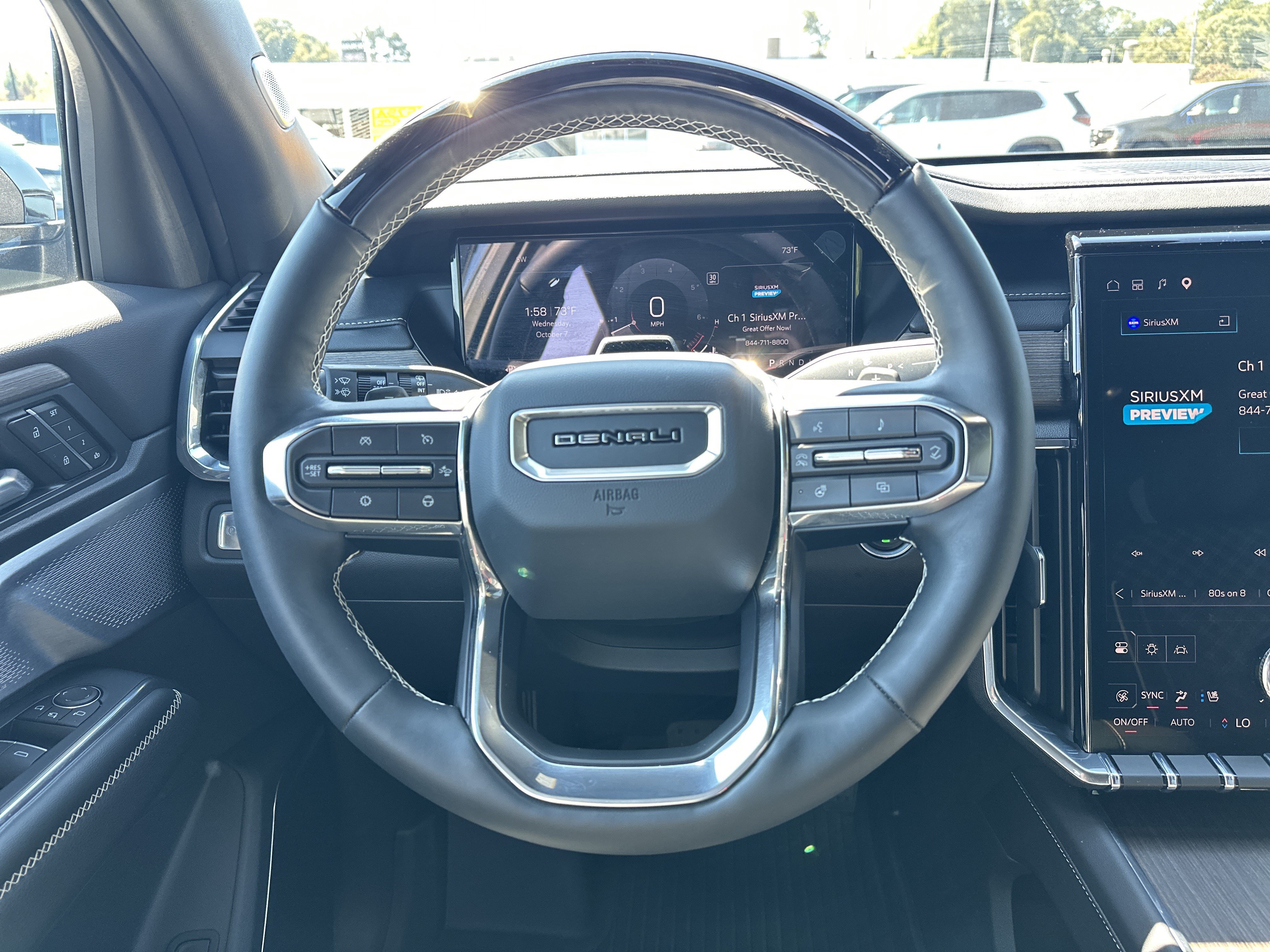 Used 2025 GMC Acadia Denali w/ Super Cruise Package FWD image 18