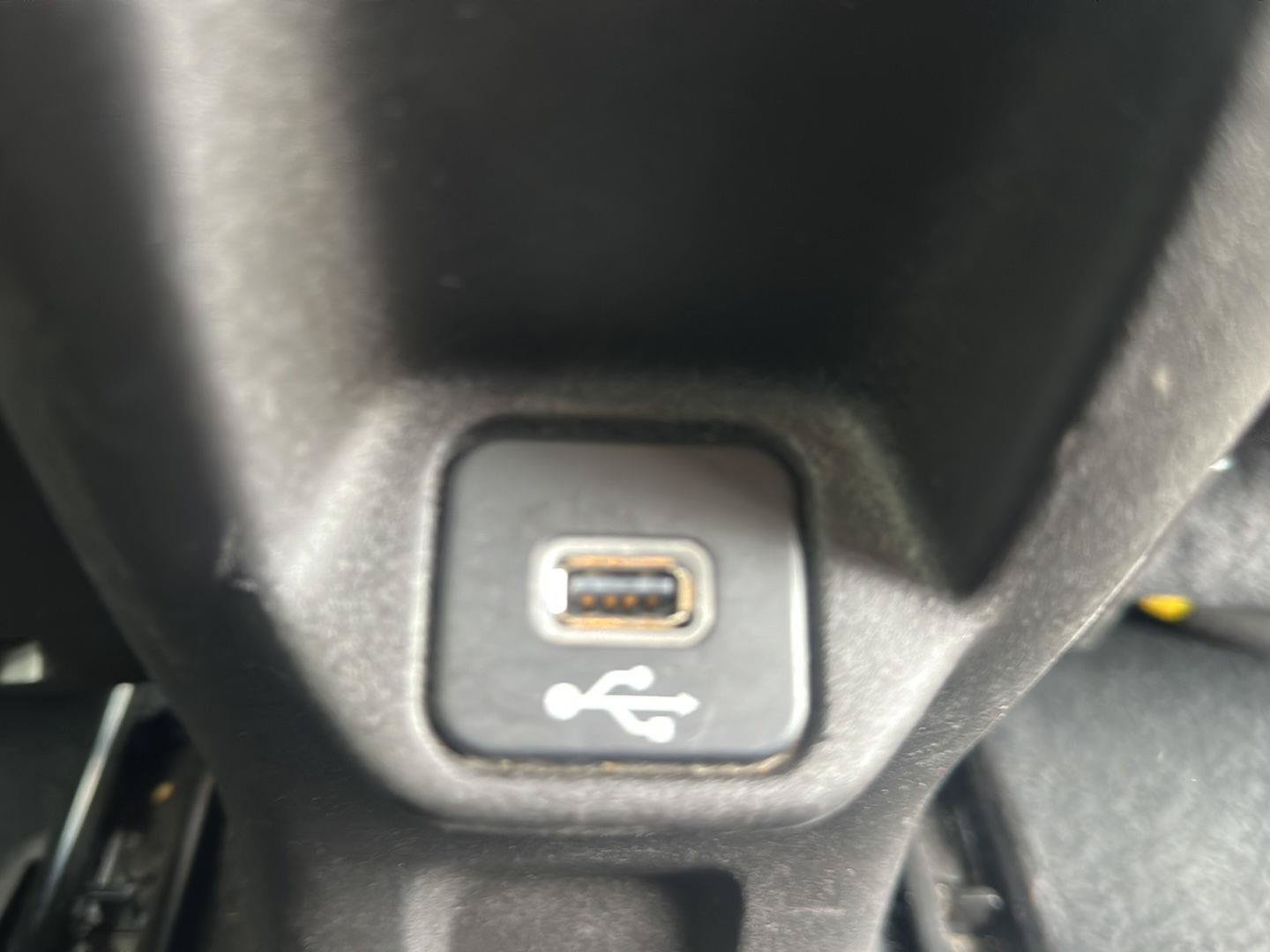 Used 2023 Jeep Renegade Trailhawk AWD/4WD image 13