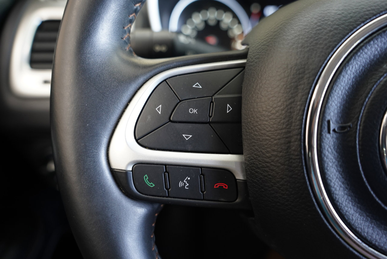 Used 2018 Jeep Compass Latitude w/ Safe & Security Group image 13