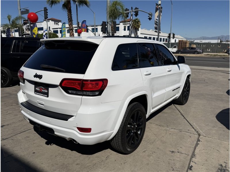 Used 2020 Jeep Grand Cherokee Altitude AWD/4WD image 6
