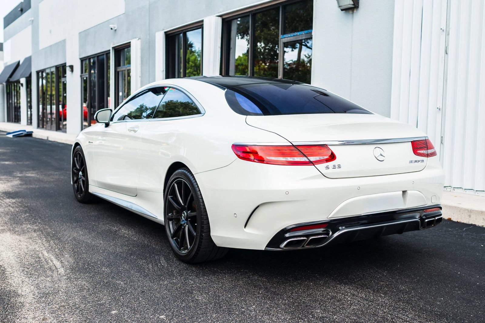 Used 2016 Mercedes-Benz S 63 AMG 4MATIC Coupe w/ Driver Assistance Package image 9