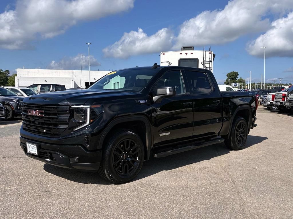 Used 2022 GMC Sierra 1500 Elevation w/ Elevation Premium Package AWD/4WD image 3