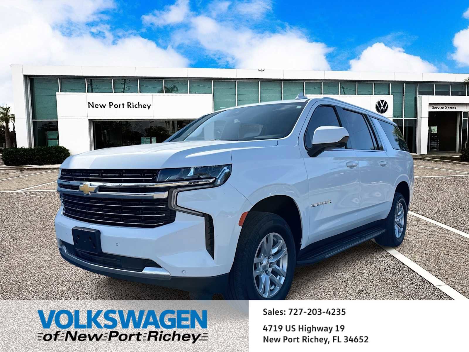 Used 2024 Chevrolet Suburban LT AWD/4WD image 1