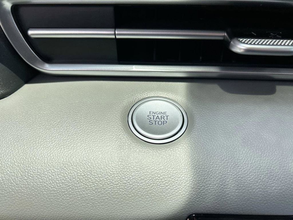 New 2026 Hyundai Elantra Sport FWD image 31