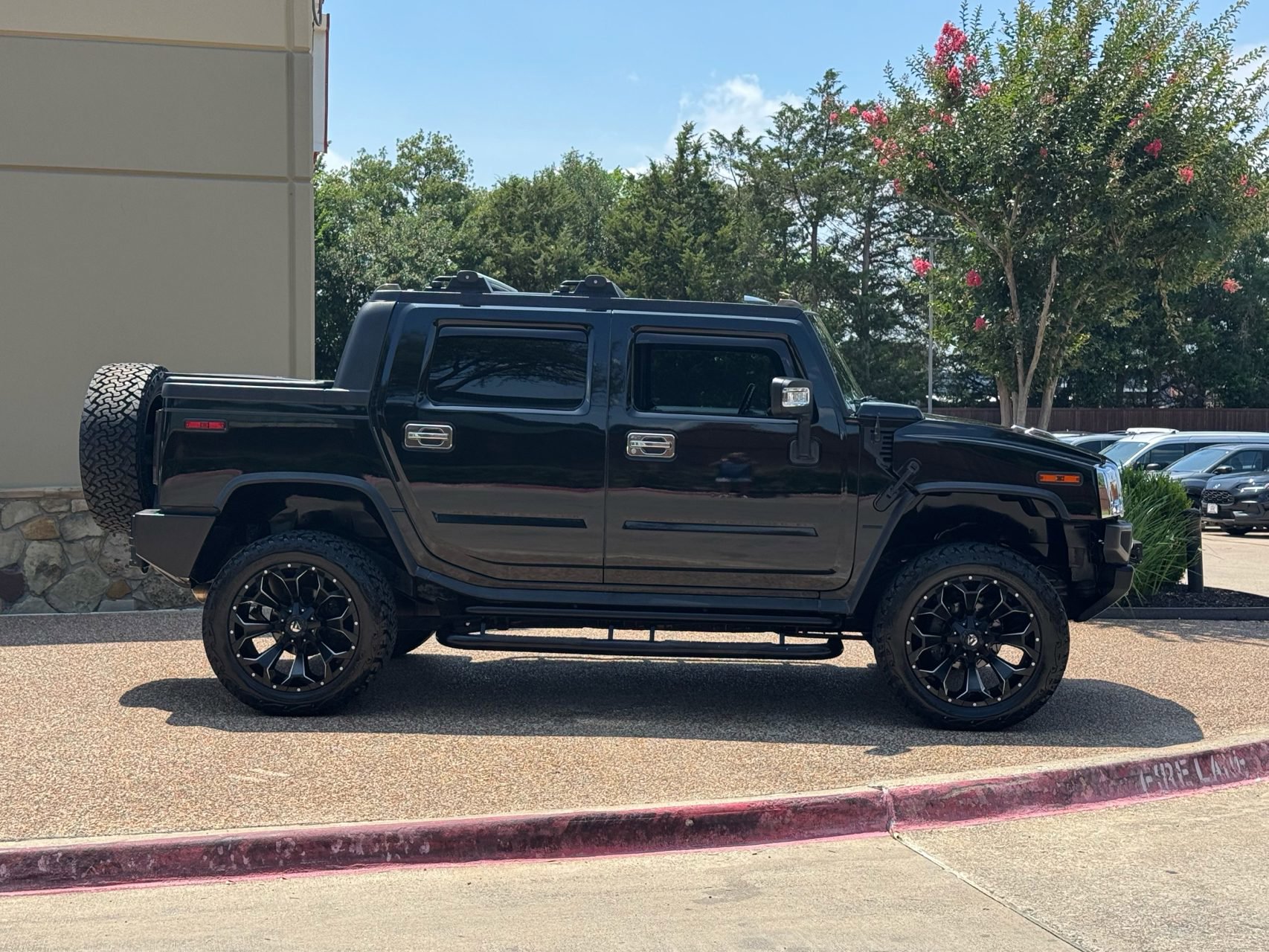 Used 2005 HUMMER H2 SUT w/ Preferred Equipment Group AWD/4WD image 7