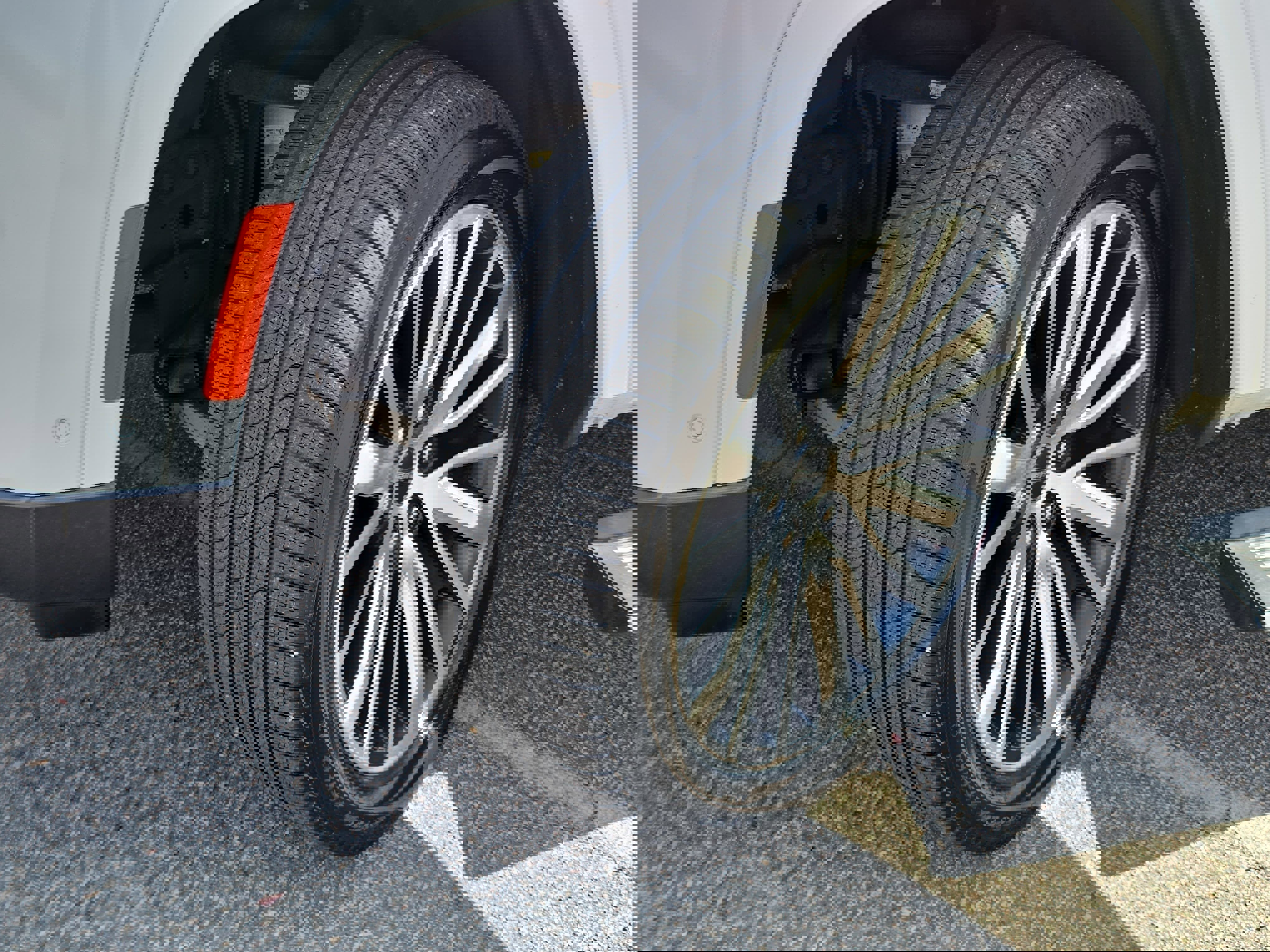 Used 2022 Jeep Grand Wagoneer Series III w/ Rear Seat Video Group 1 image 34