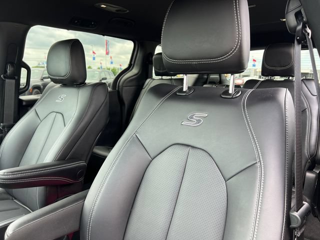 New 2026 Chrysler Pacifica Select w/ S Appearance Package FWD image 22