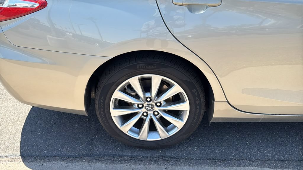 Used 2017 Toyota Camry XLE w/ Moonroof Package FWD image 27
