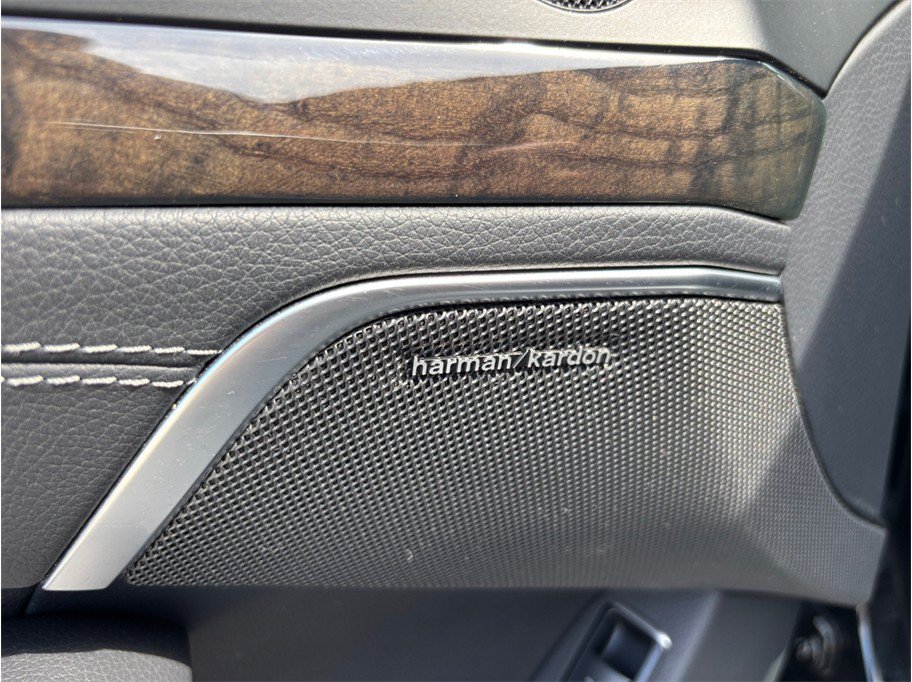 Used 2015 Mercedes-Benz SL 550 image 25