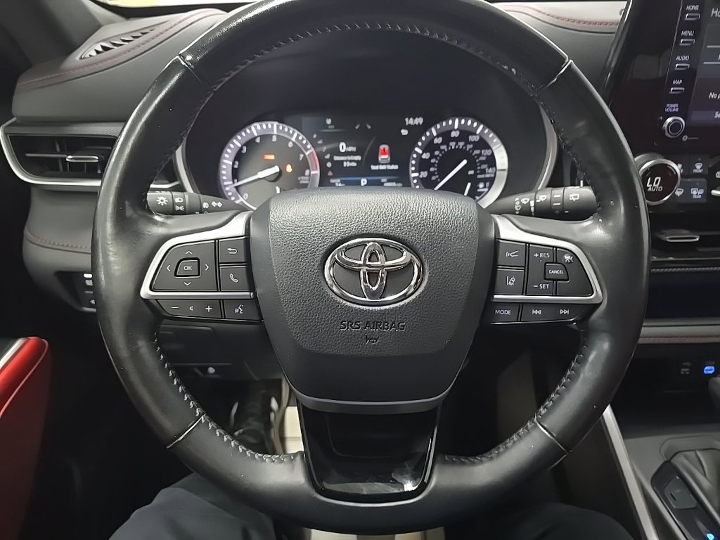 Used 2022 Toyota Highlander XSE AWD/4WD image 19