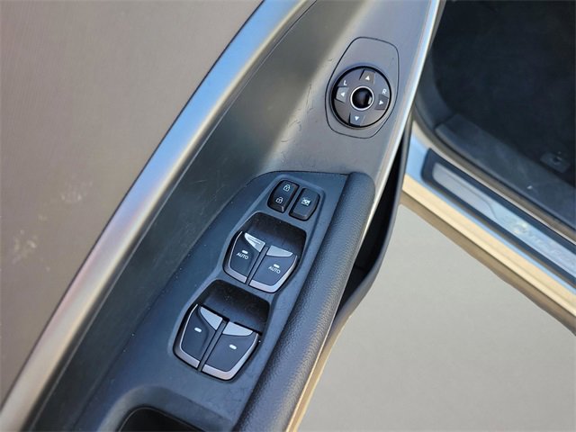 Used 2018 Hyundai Santa Fe Limited w/ Cargo Package image 10