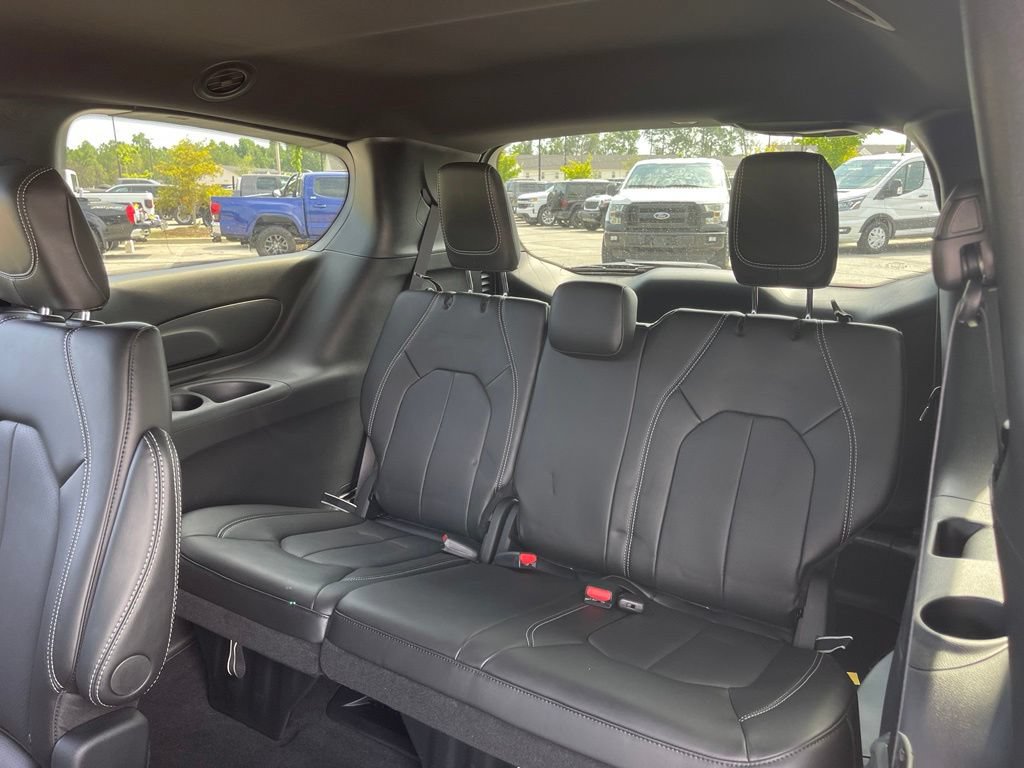 New 2027 Chrysler Pacifica LX FWD image 38