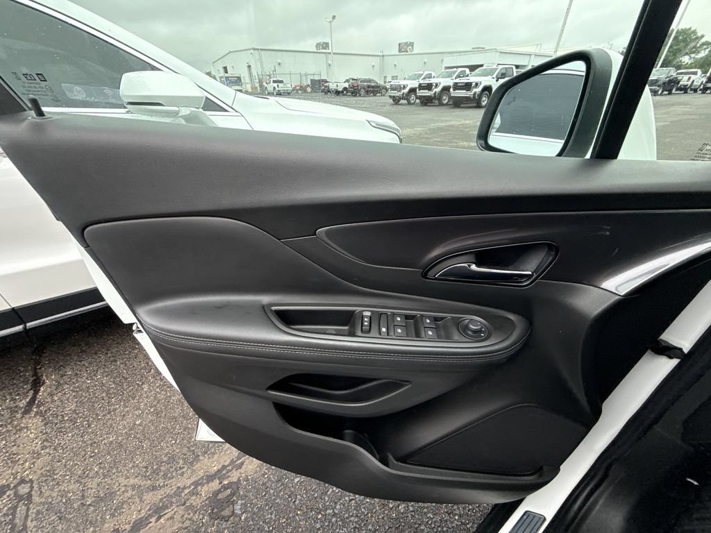 Certified 2022 Buick Encore Preferred w/ Safety Package FWD image 29