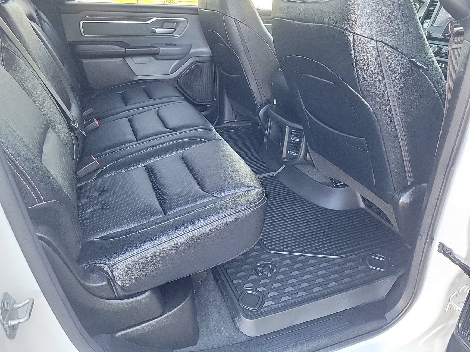 Used 2022 RAM 1500 Big Horn AWD/4WD image 16