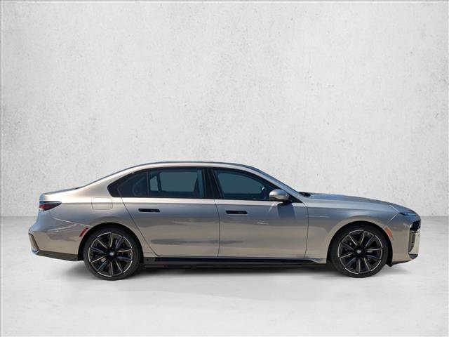 Used 2025 BMW 750e xDrive w/ Executive Package AWD/4WD image 4
