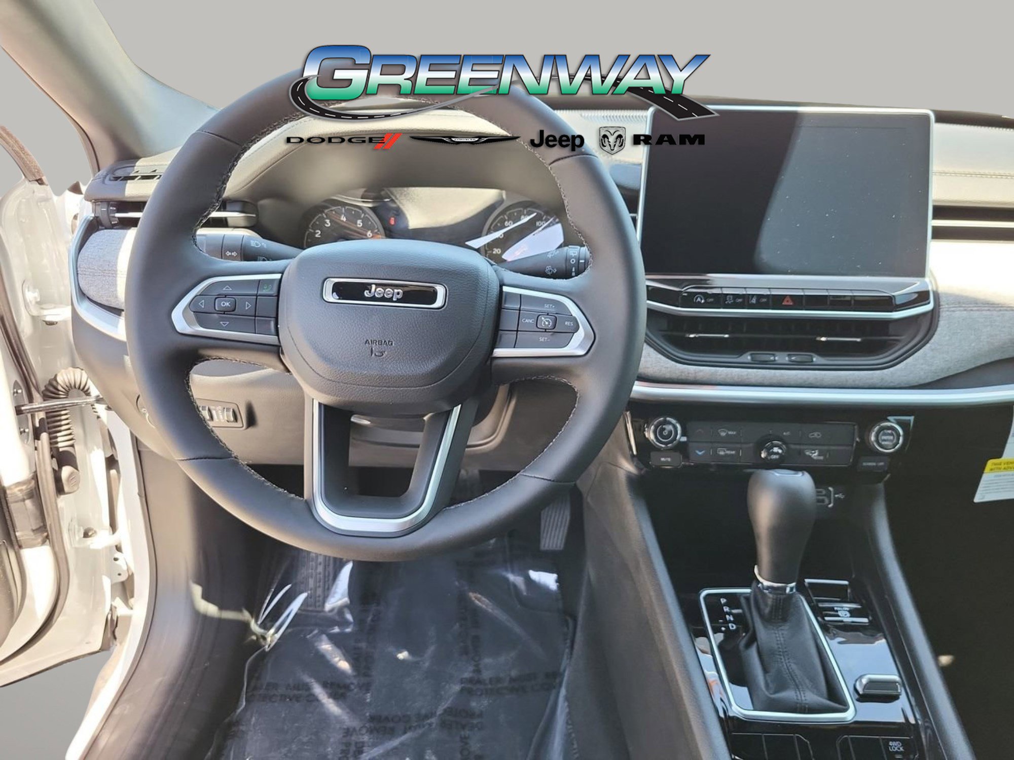 Used 2024 Jeep Compass Latitude AWD/4WD image 9
