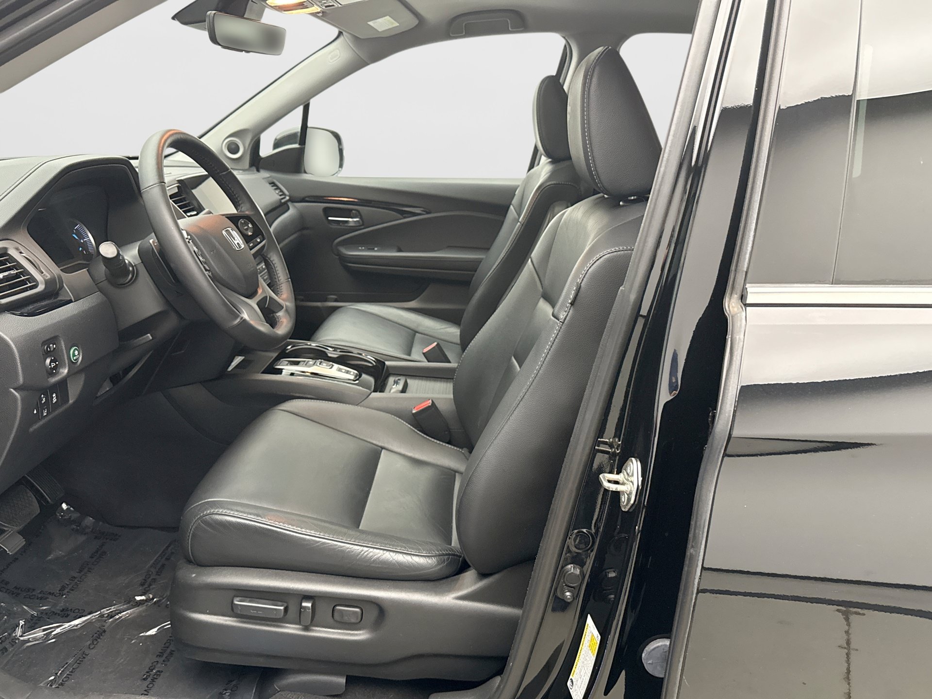 Used 2019 Honda Pilot Touring image 11