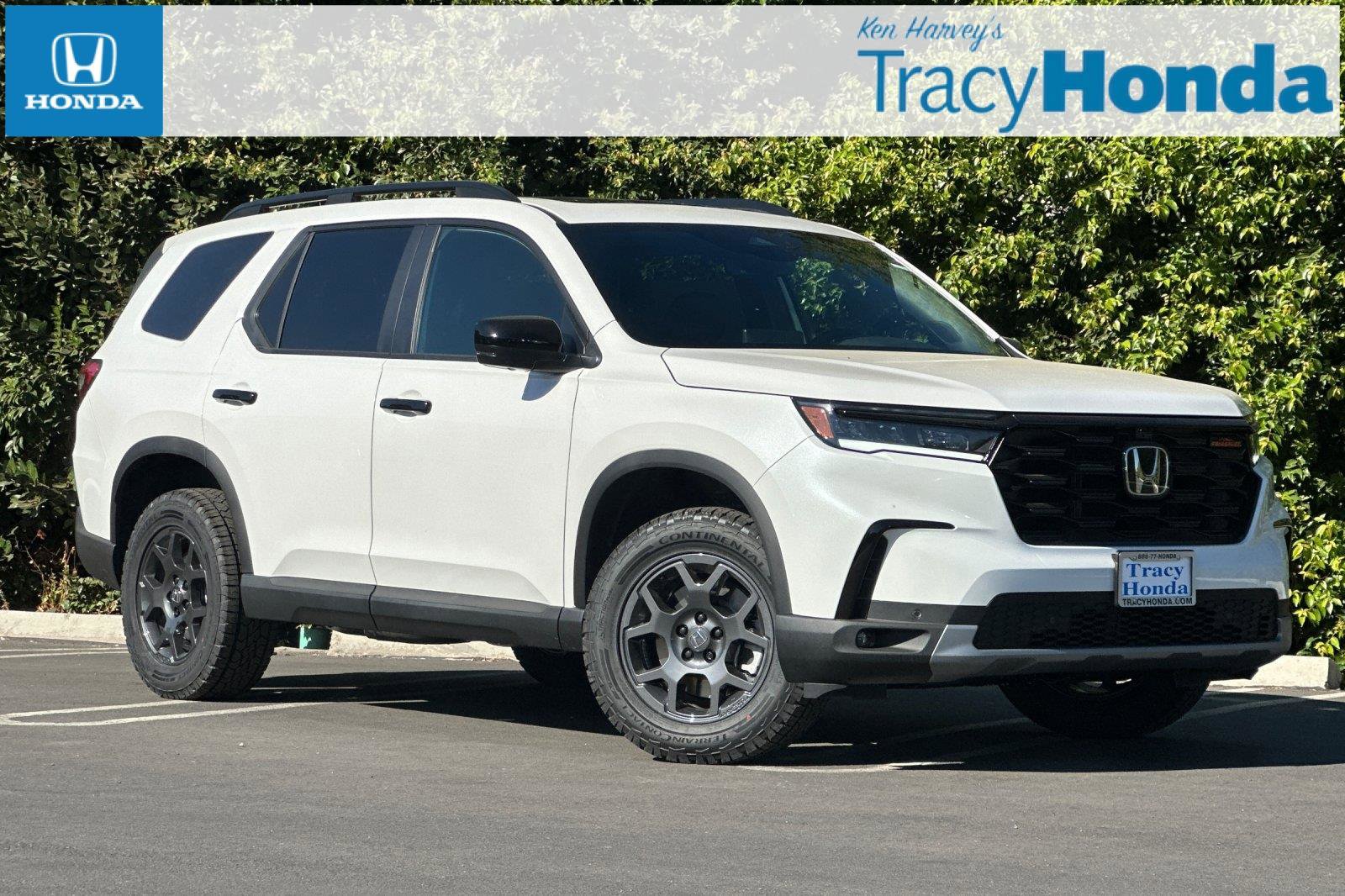New 2025 Honda Pilot TrailSport