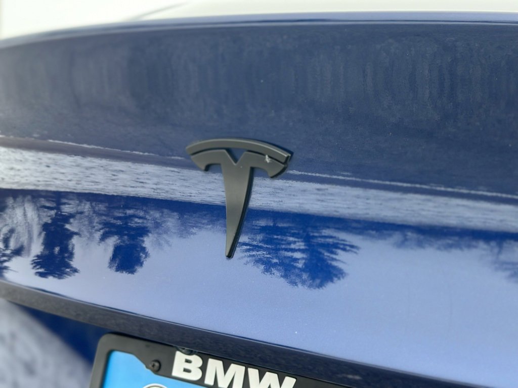 Used 2022 Tesla Model Y Long Range image 12