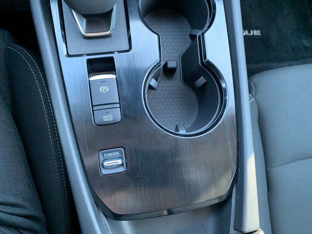 Used 2025 Nissan Rogue S image 19