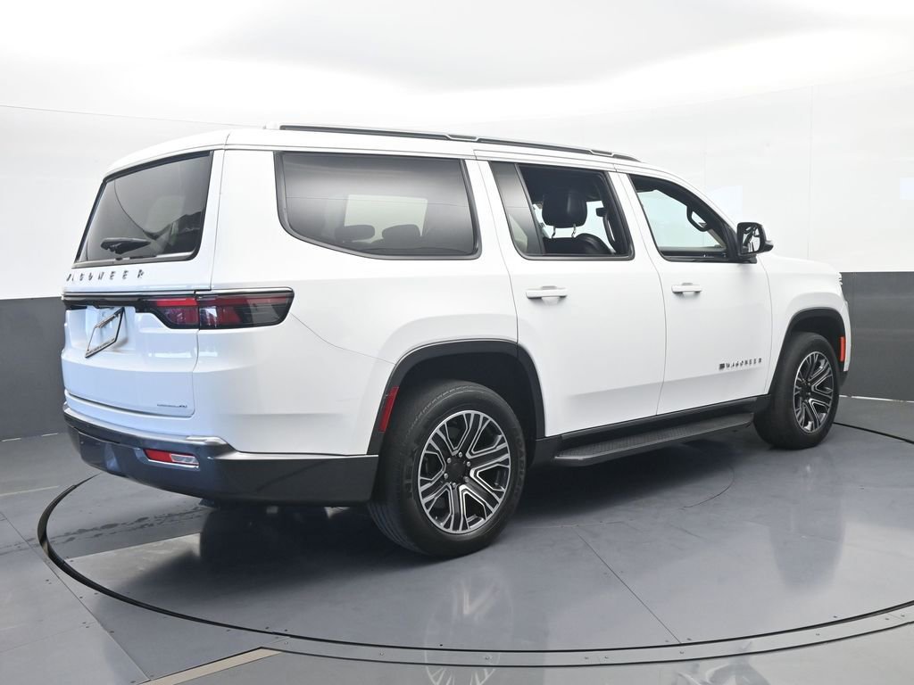 Used 2022 Jeep Wagoneer Series III RWD image 6