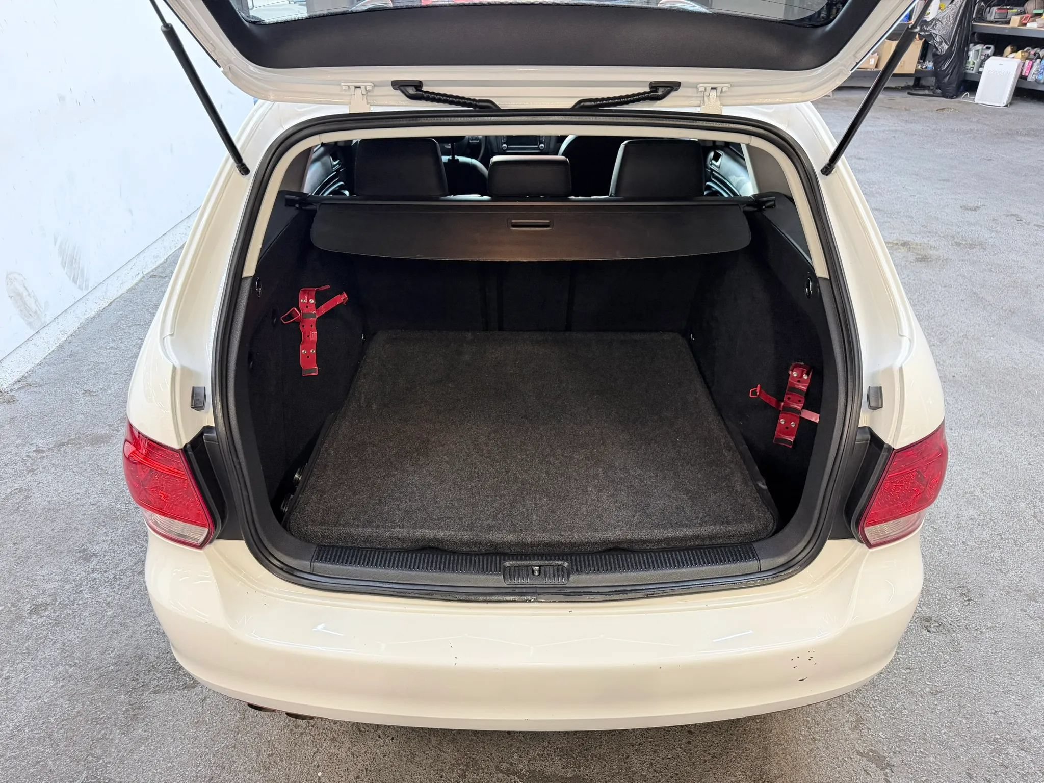 Used 2011 Volkswagen Jetta TDI FWD image 24