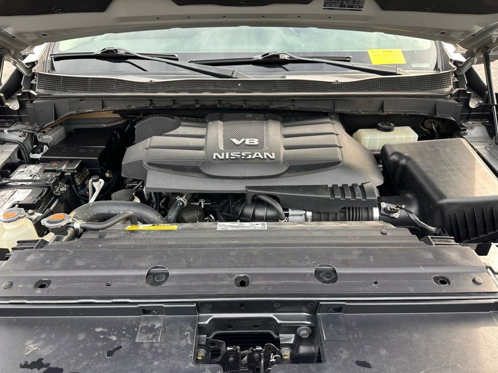 Used 2018 Nissan Titan SV w/ SV Convenience Package image 35