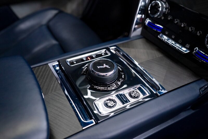 Used 2020 Rolls-Royce Cullinan AWD/4WD image 23