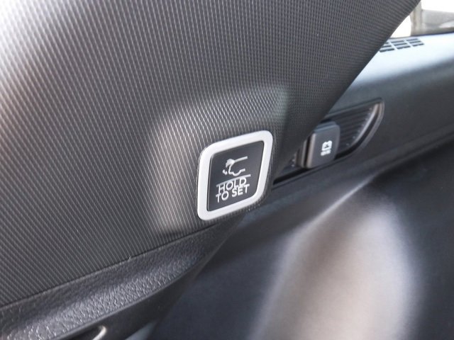 New 2025 Jeep Grand Cherokee Altitude image 36