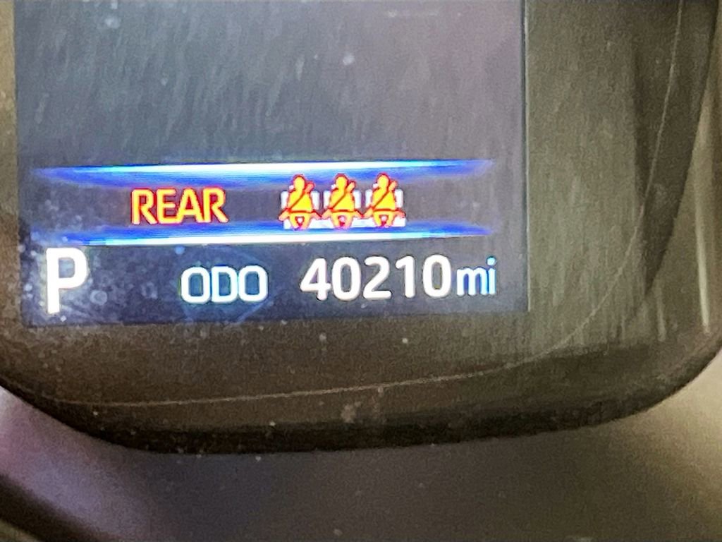 Used 2022 Toyota Corolla SE w/ Carpet Mat Package (TMS) image 12